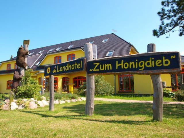 Landhotel Zum Honigdieb Ribnitz-Damgarten Zewnętrze zdjęcie